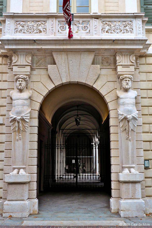 Brescia. Via Carlo Cattaneo, Palazzo Cigola