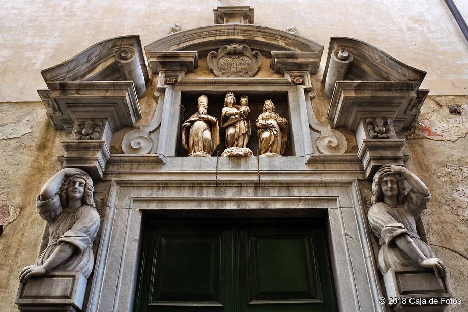 Bérgamo. Via Arena, Monastero delle Benedettine di Santa Grata