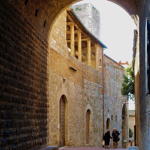 San Gimignano. Via Costarella