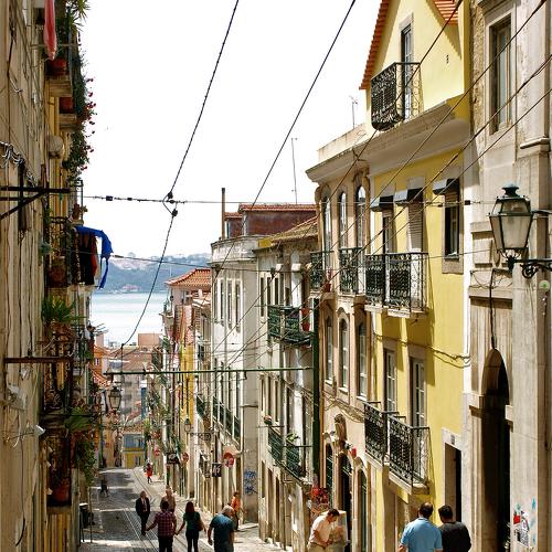 Lisboa. Rua da Bica de Duarte Belo